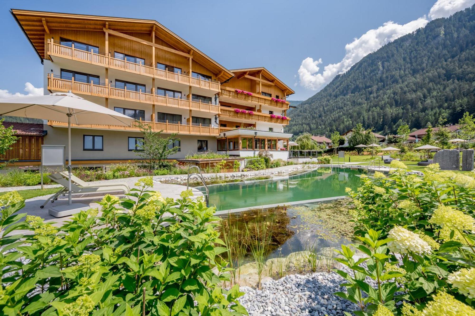 Tilia Living - B&B Mit Dem Komfort Eines Kleinen, Feinen Hotels Ried im Oberinntal Exterior photo